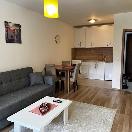 Appartamento Blini Complex Pristina Esterno foto
