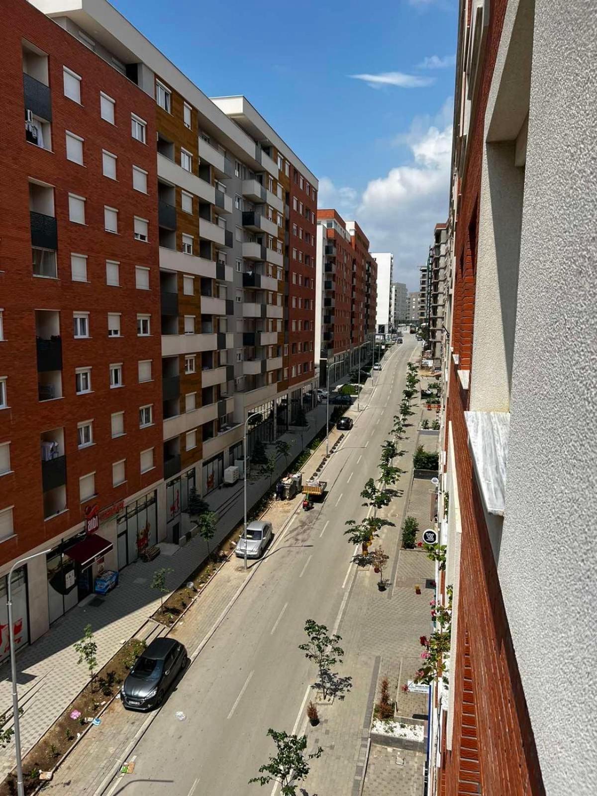 Appartamento Blini Complex Pristina Esterno foto